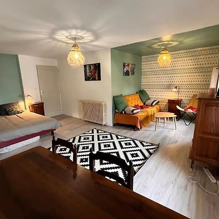 Grande Chambre Chez L'Artiste-Peintre La Réole Eksteriør bilde